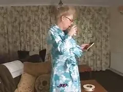 Biedny samotny babcia