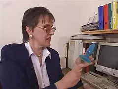 Wielkie cyce owłosione dojrzałe nauczyciel Masturbacja pt1