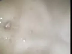 Dziewczyna nagrzewa się z dildo